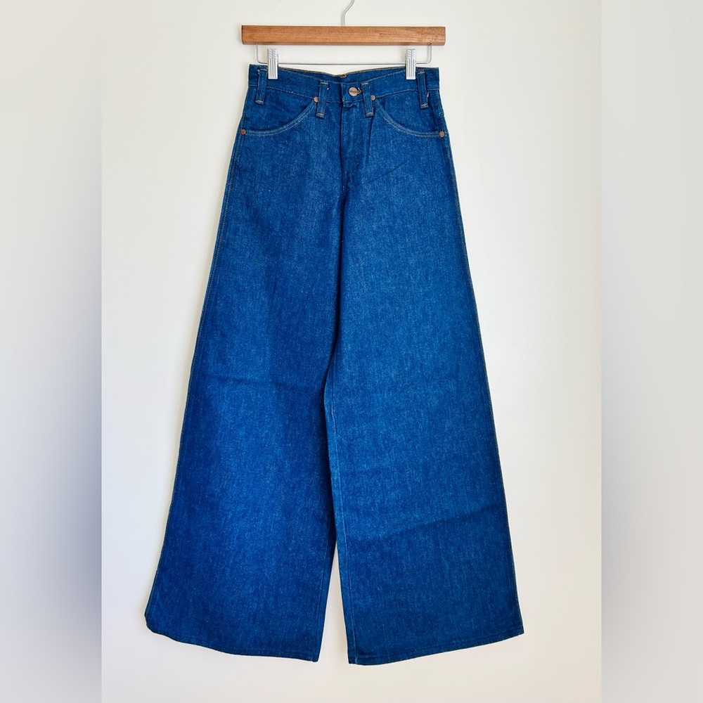 **SOLD** VINTAGE 70s Deadstock Wrangler Super Star Flare Jeans - Picture 2 of 11